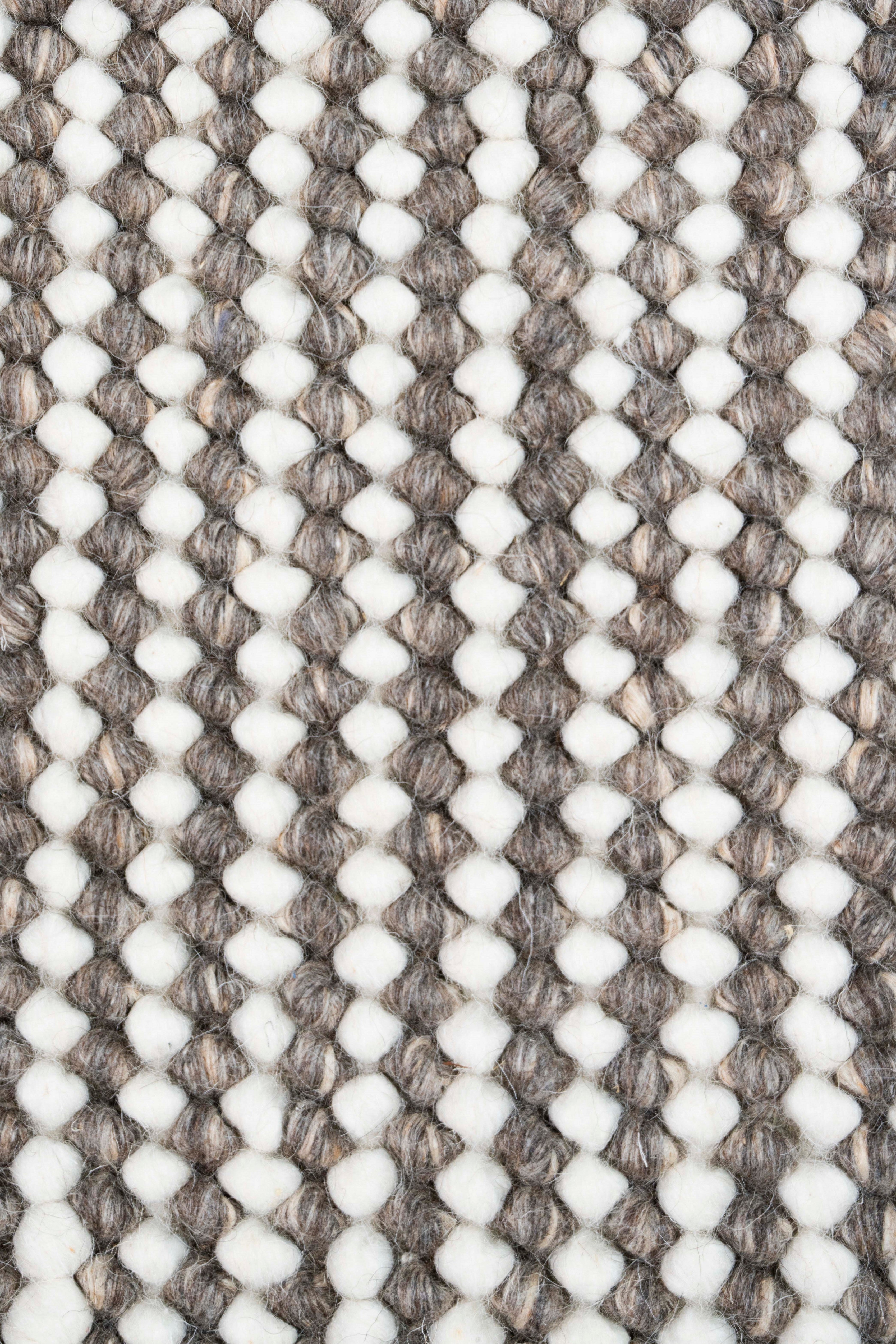 Latur N8040